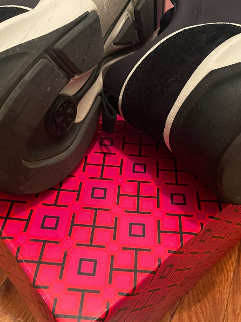 Tory Burch Good Luck Trainer - Picture 4 of 6